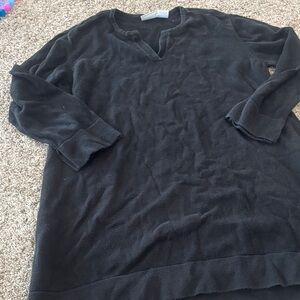 🟢10/$10 - Black Sweater